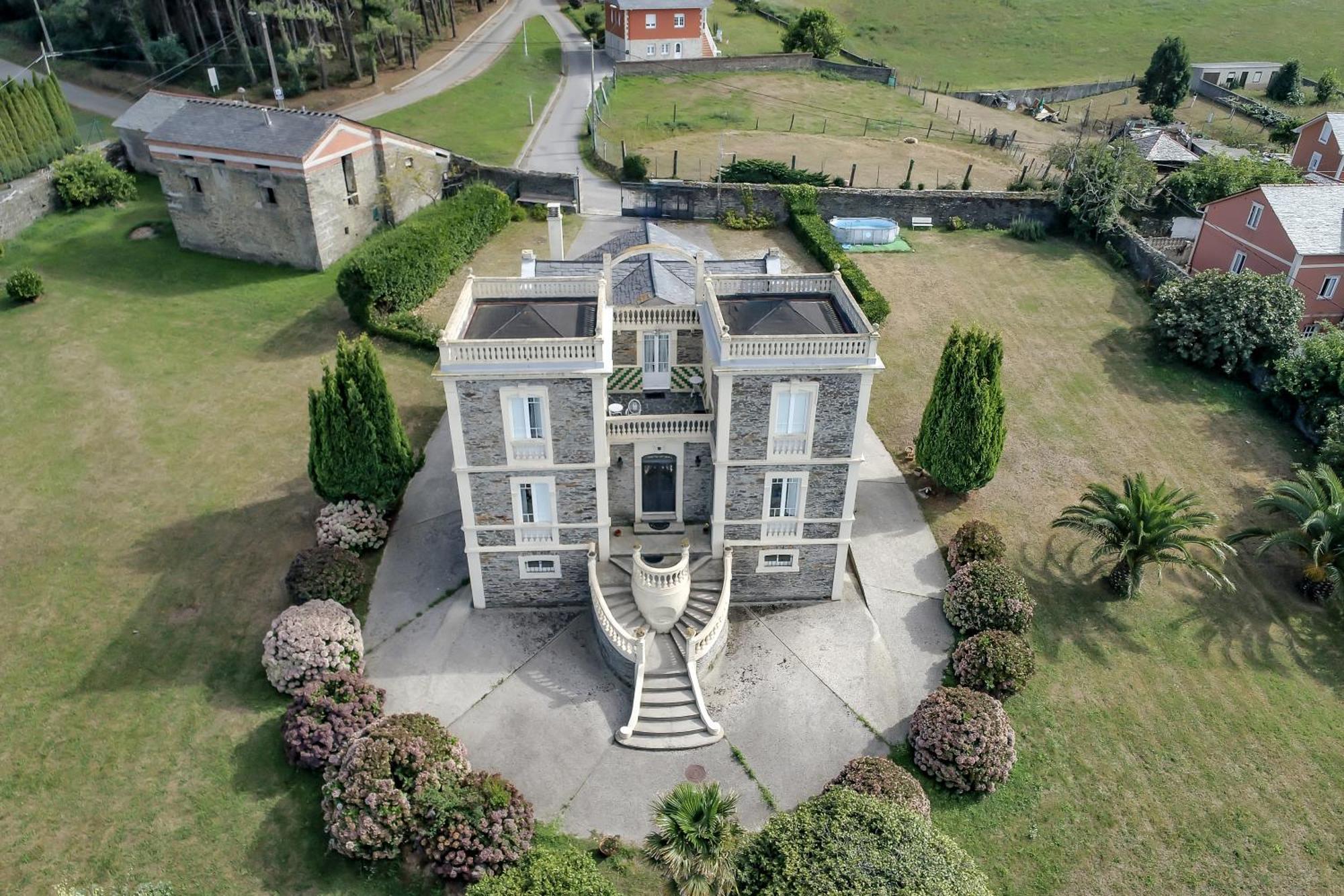 Villa Auristela Navia Exterior photo